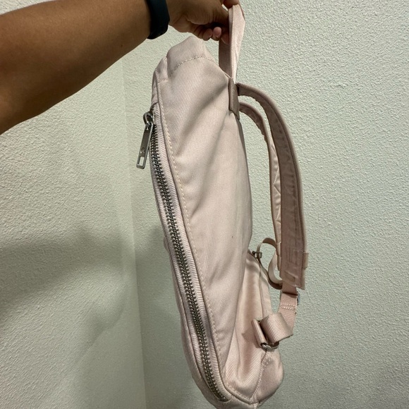 LULULEMON BACKPACK - Picture 4 of 6